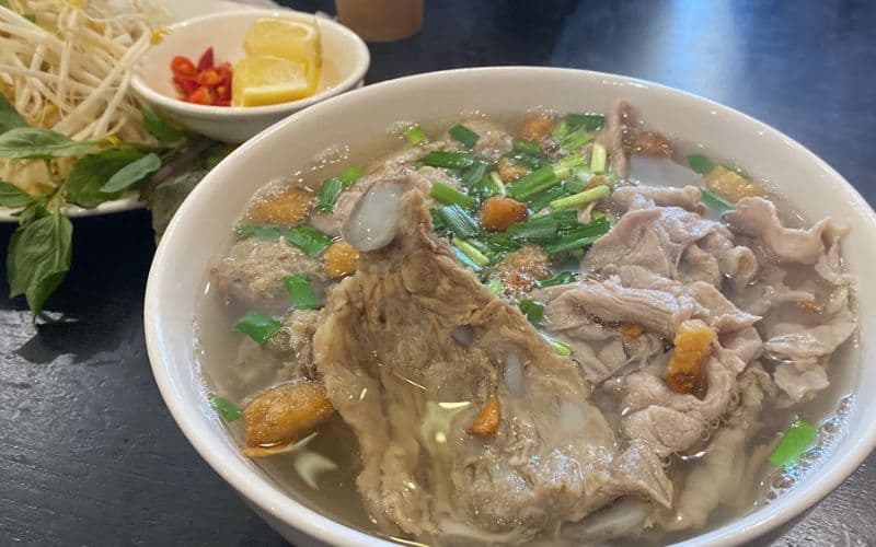 Hủ tiếu gõ gần tôi